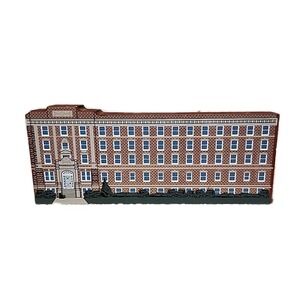 The Cat's Meow Village Jaquith House Worcester MA fundraising Collectable 2004